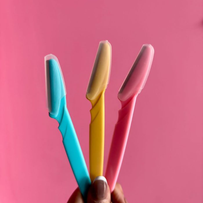 ست 3 عددی تیغ اصلاح ابرو و صورت محافظ دار Thkie