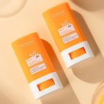 ضد آفتاب استیکی استلین با ویتامین سی و نیاسینامید حجم 20گرم Estelin Vitamin C Niacinamide Sunscreen Stick ++SPF50 PA