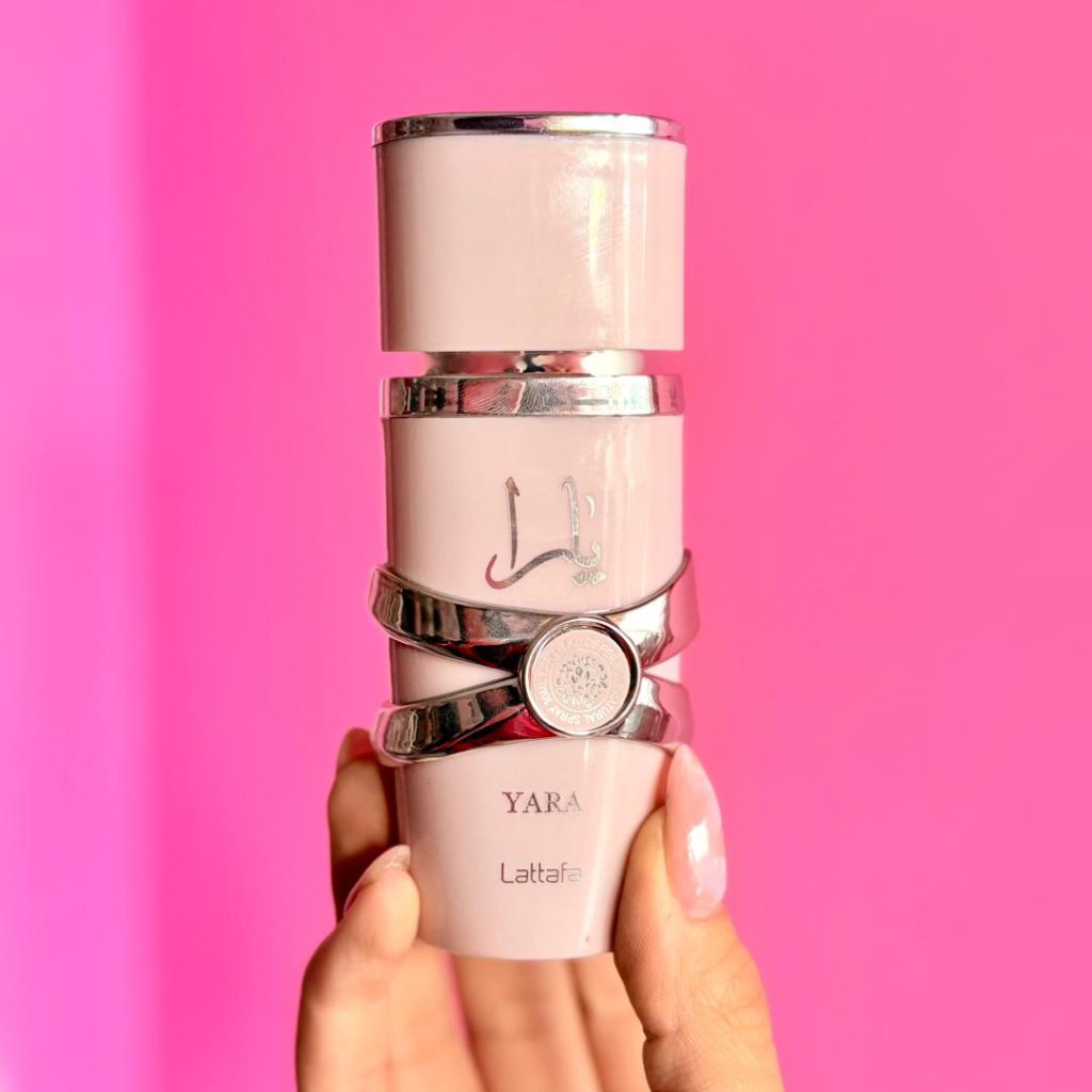 عطر زنانه مینی لطافه مدل یارا (صورتی) – 30ml