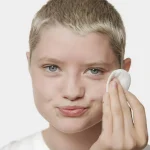 تونر لایه بردار پوست چرب کلینیک